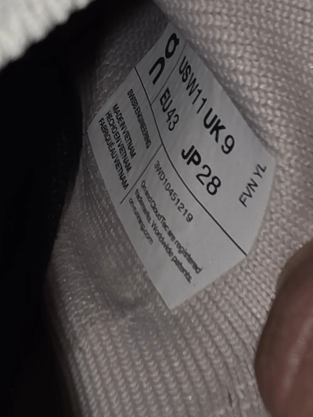 ON Cloudswift 3 'Ivory Rose' Running Shoes US Women Size 11 (NWOT)